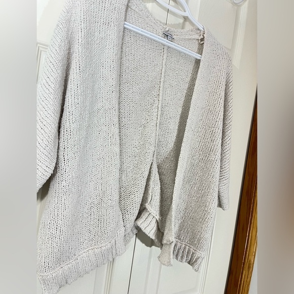 Small Cardigan - Picture 8 of 11